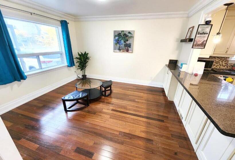 Pokój Standard, Toronto Uptown 2   Bus To Downtown