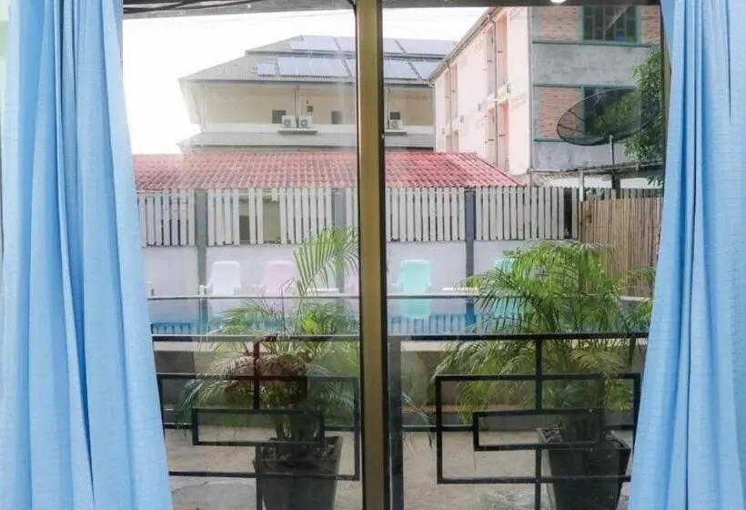 ファミリールーム, Lanesra Apartment