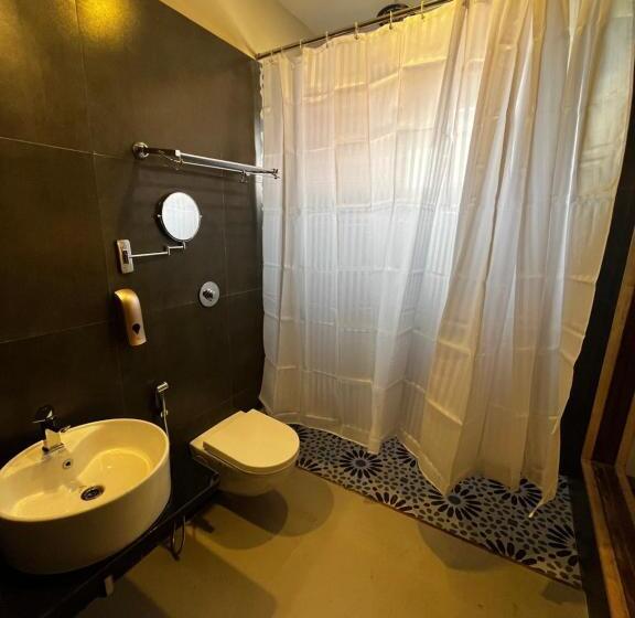 חדר סטנדרט עם מיטת קינג, Saiprasad Tiger Resort