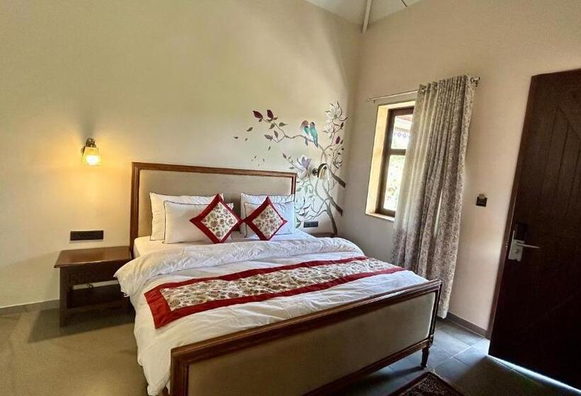 חדר סטנדרט עם מיטת קינג, Saiprasad Tiger Resort