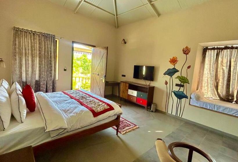 חדר סטנדרט עם מיטת קינג, Saiprasad Tiger Resort