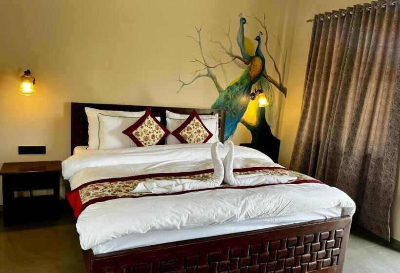 חדר סטנדרט עם מיטת קינג, Saiprasad Tiger Resort