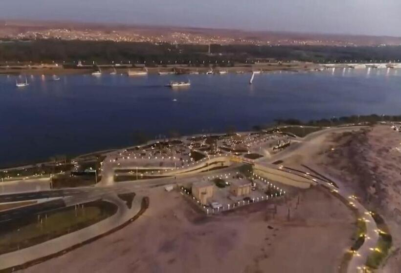 Superior room with lake view, The Zen Wellness Resort