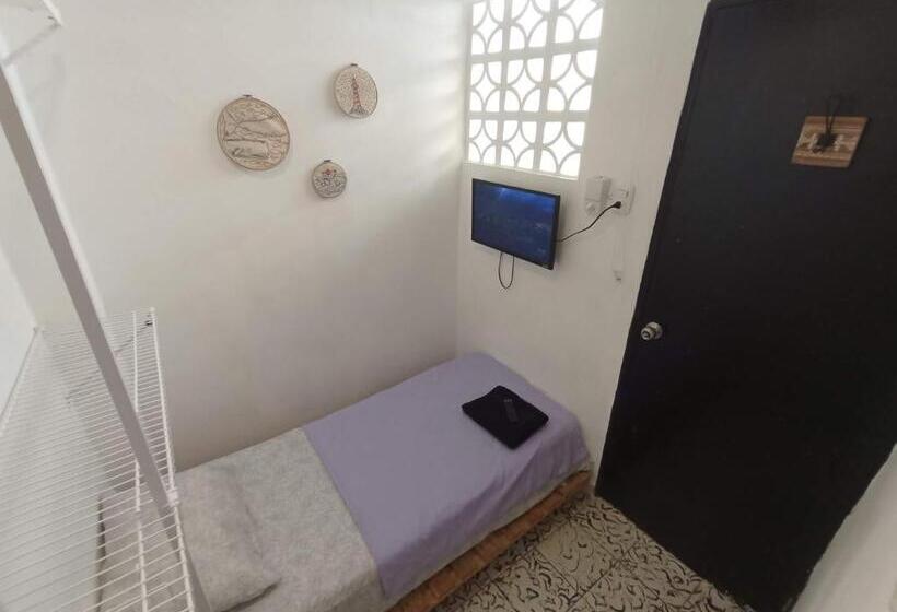 Standard Yhden Hengen Huone, Casa Tamarindo