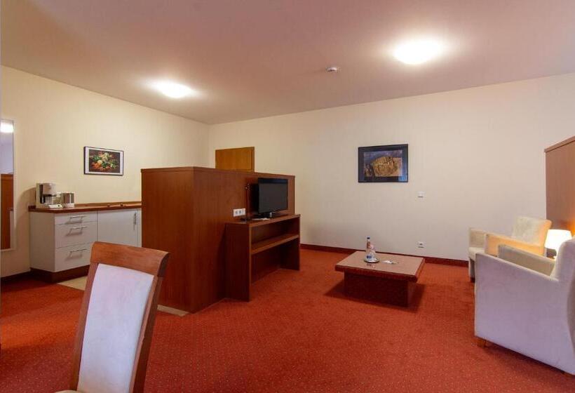 Quarto Quádruplo Deluxe, Das Kleine Amts