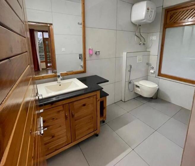 اتاق استاندارد با تخت بزرگ, Elegance Retreat Manali Luxury Boutique Stay