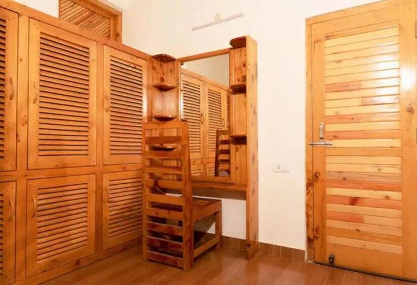 اتاق لوکس با بالکن, Elegance Retreat Manali Luxury Boutique Stay