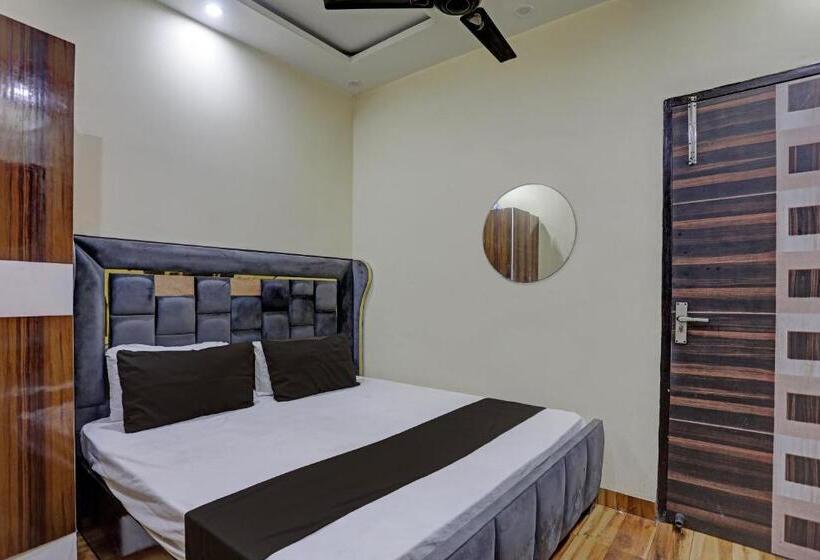 Triple Classic Room, Oyo Miraaz