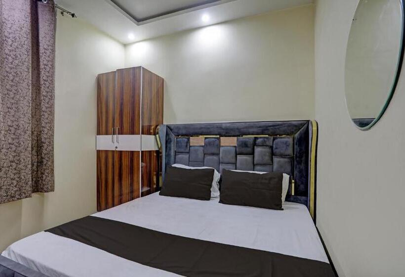 Triple Classic Room, Oyo Miraaz