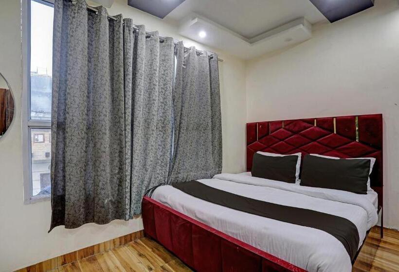 Triple Classic Room, Oyo Miraaz