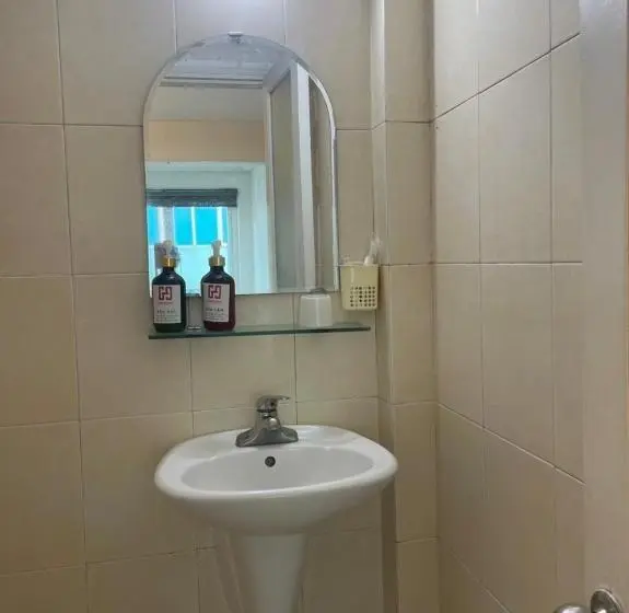اتاق لوکس, Thủy Tú