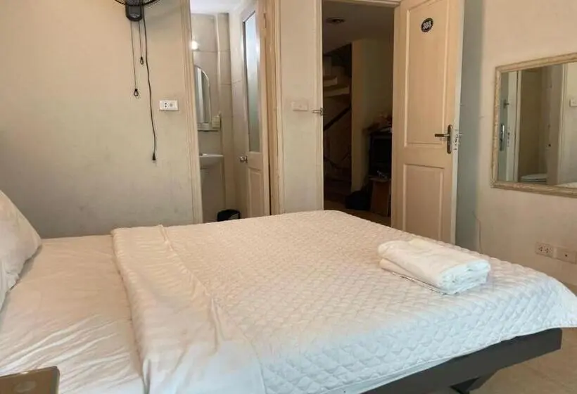 اتاق لوکس, Thủy Tú