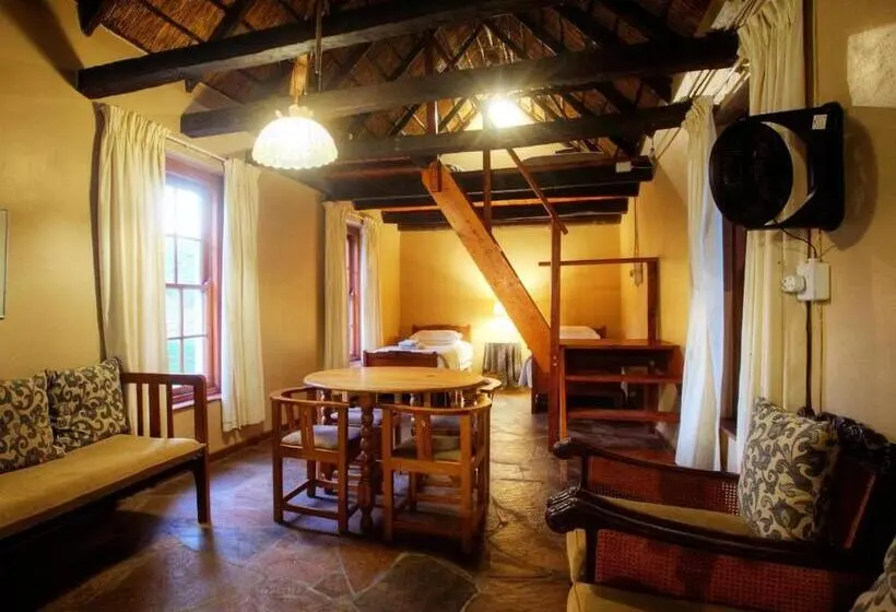 Talo 1 Makuuhuone, Zandvlakte Guest Farm
