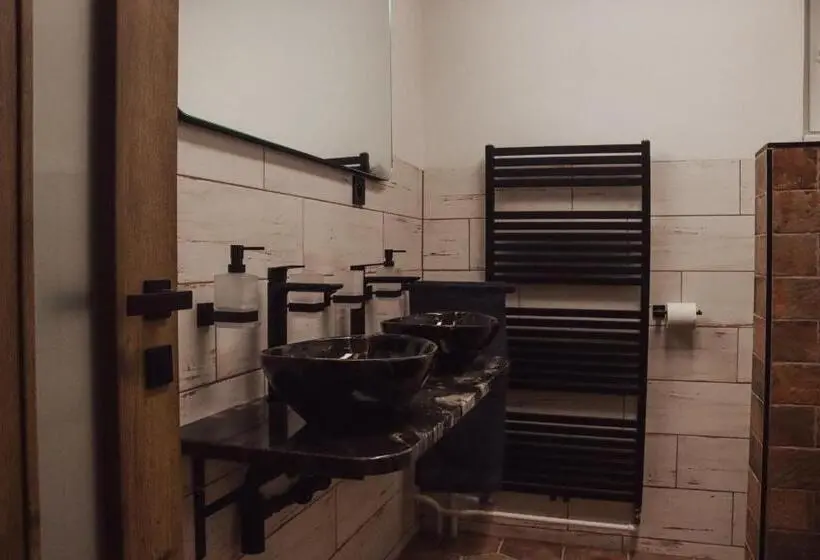 آپارتمان 1 خوابه, Iq Apartments