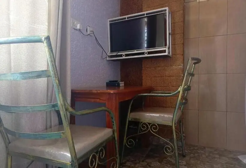 اتاق اکونومی, Oasis Hotel And Guest House. Voi
