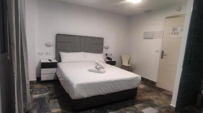 اتاق استاندارد, Hostal Nervion