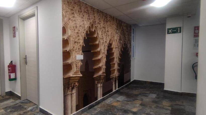 Camera Standard, Hostal Nervion