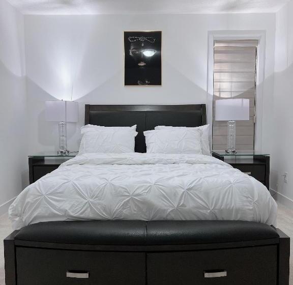 اتاق استاندارد, Light House