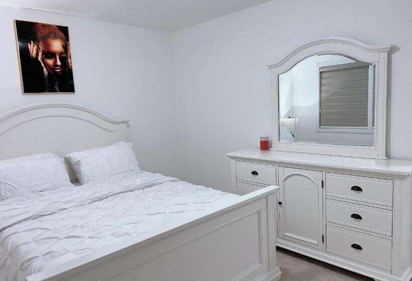 اتاق سوپریور, Light House