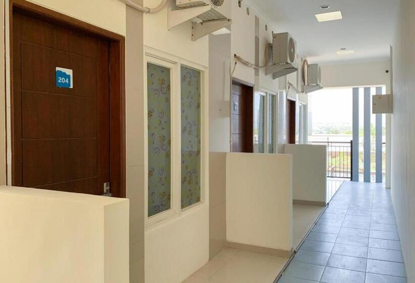 Номер Стандарт, Twospaces Living At Panorama Eco Stay, Batu Malang