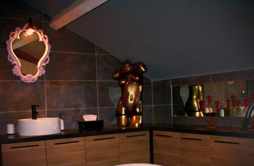 Номер Стандарт, Love Room Chic&glam