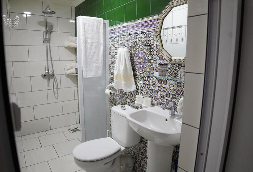 Cama em Quarto Partilhado, Tamraght 1