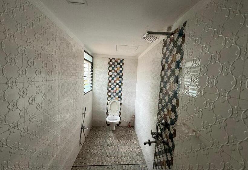 غرفة قياسية, Frankies Holiday Inn