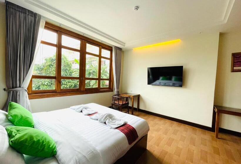 חדר סטנדרט, Kum Chan House