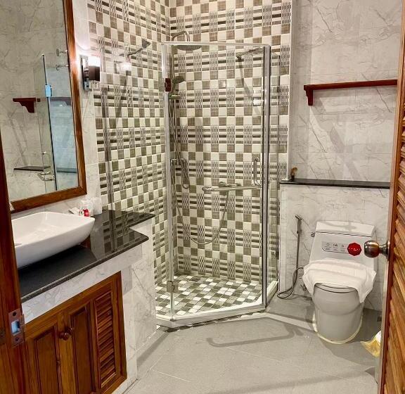 غرفة قياسية, Kum Chan House