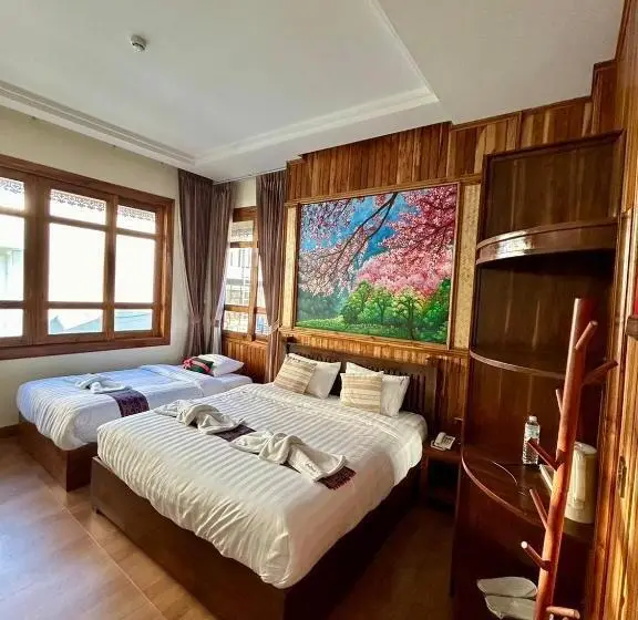 اتاق استاندارد سه نفره, Kum Chan House