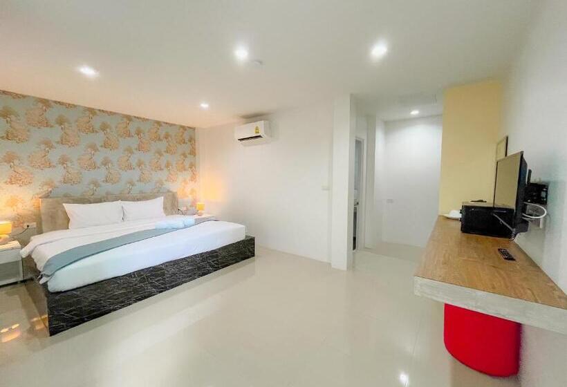 חדר דלוקס, Chanakarn Pool Access Rawai