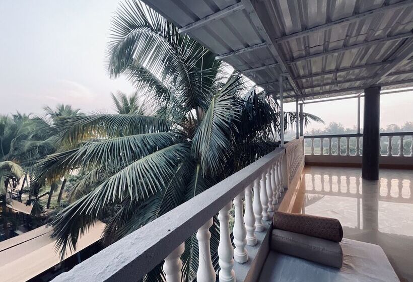 Quarto Deluxe, Nagas Hotel Satyavati Morjim