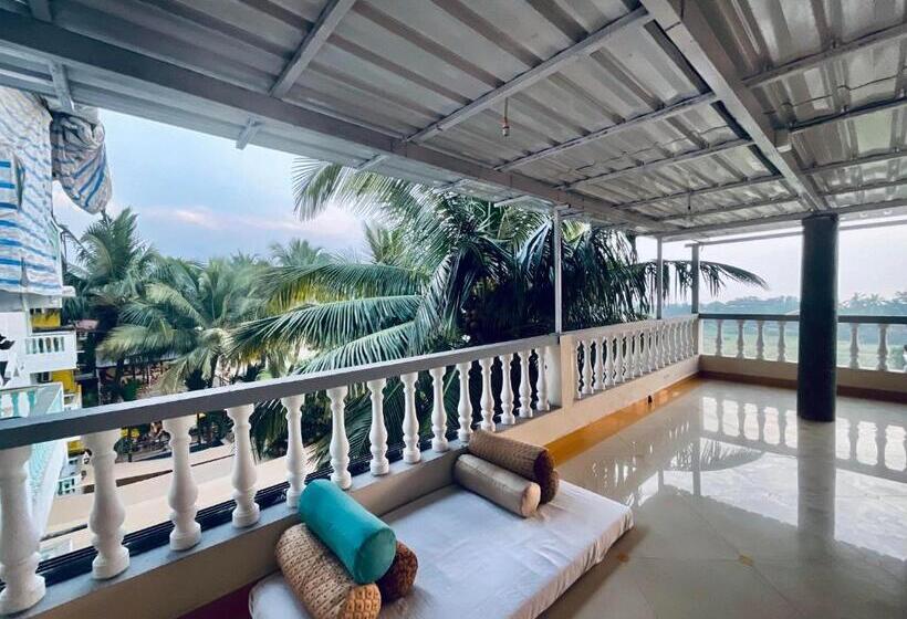 Quarto Estandar Cama King, Nagas Hotel Satyavati Morjim