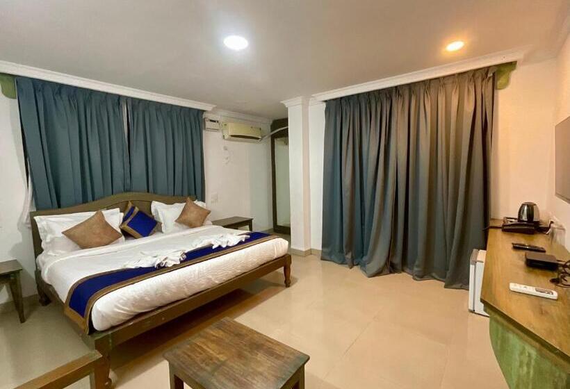 디럭스 룸, Nagas Hotel Satyavati Morjim