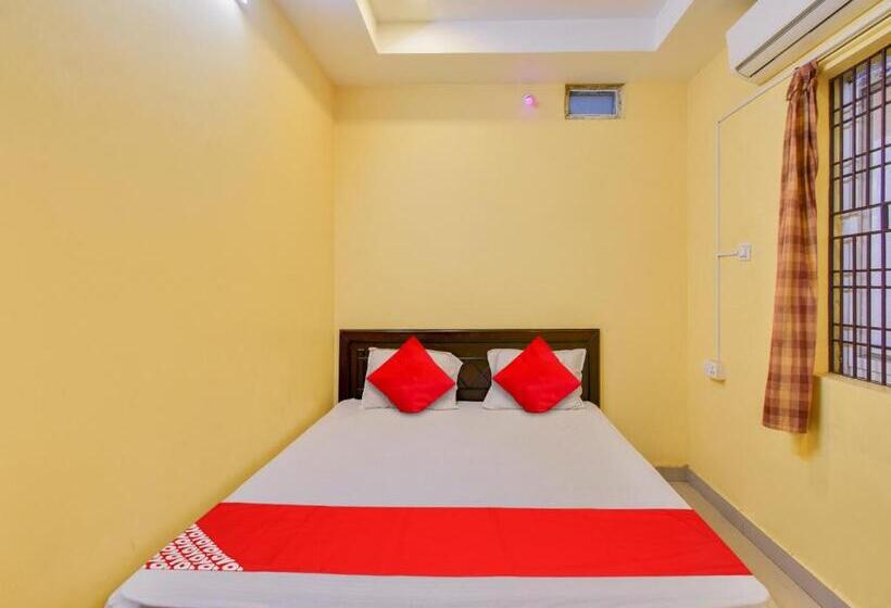 غرفة كلاسيكية ثلاثية, Oyo Flagship Adithya Residency