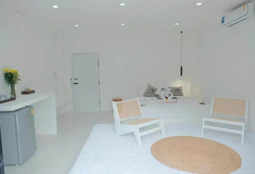 Ekonomik Oda, Moone