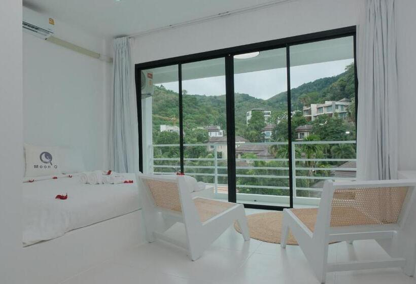 غرفة إقتصادية, Moone