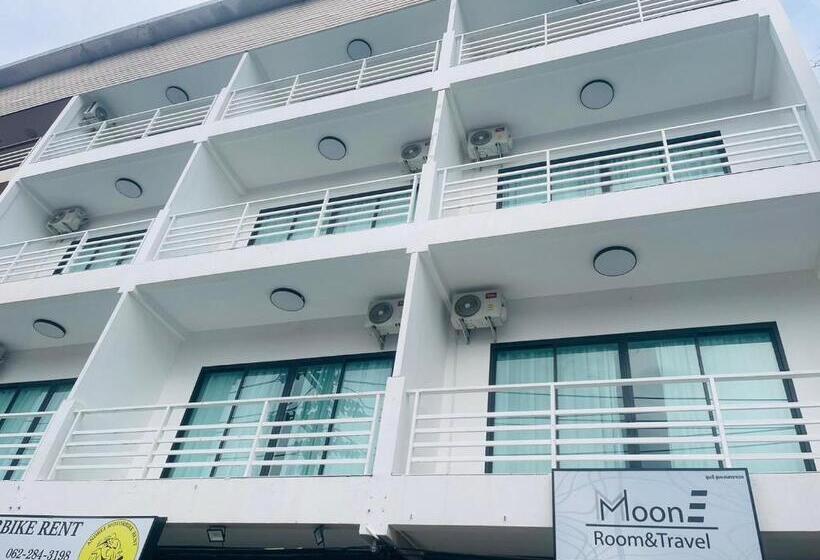 غرفة قياسية مزوَّدة بشُرفة, Moone