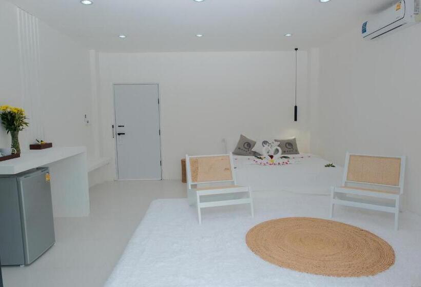 غرفة إقتصادية, Moone