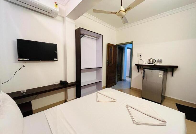 Quarto Basic, Nagas Hotel Satyavati Morjim