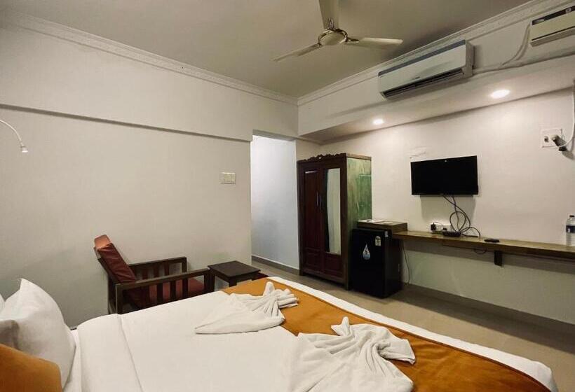 Quarto Deluxe Vista Mar, Nagas Hotel Satyavati Morjim