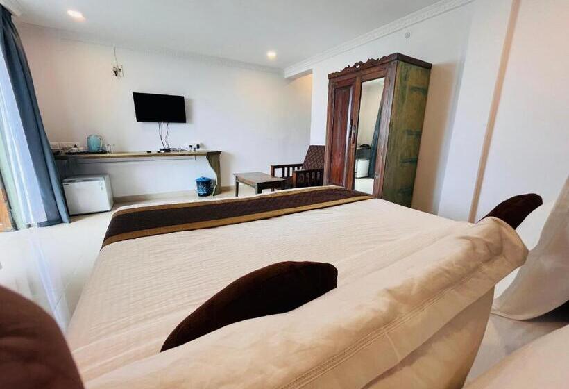 Quarto Deluxe Vista Mar, Nagas Hotel Satyavati Morjim