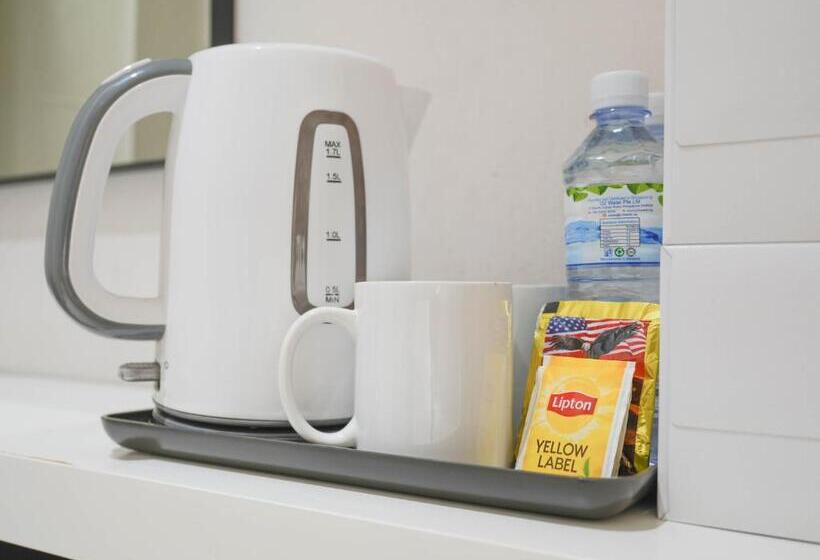 اتاق لوکس, Noble Hotel Express, Check In 10pm, Check Out 9am