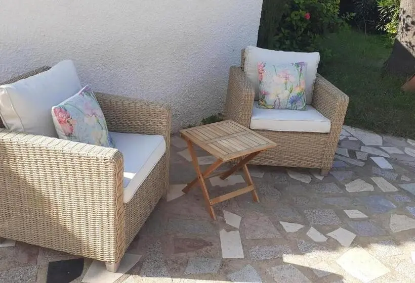 Standard-huone King-vuode, Els Poblets Denia Offers Casa Crosby   Private Studio Within Walking Distance To The Beach