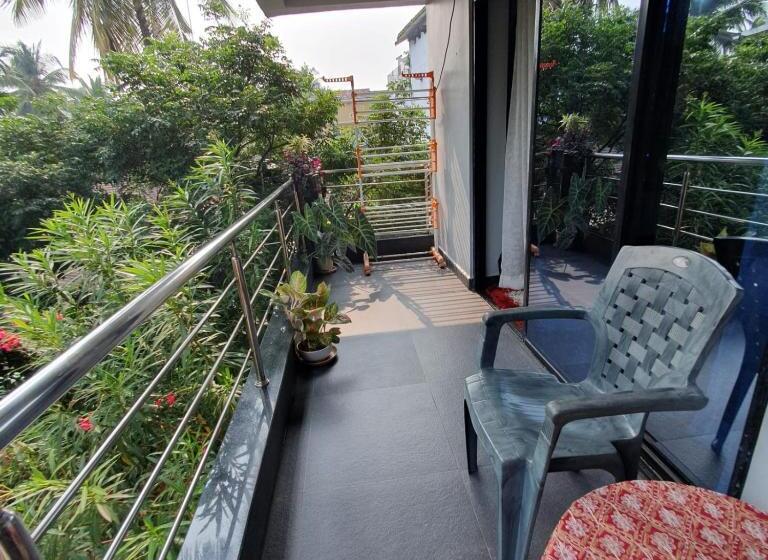 غرفة قياسية مزوَّدة بشُرفة, Fernandes Homestay  Amor