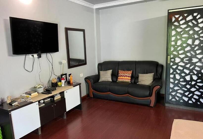 غرفة قياسية مزوَّدة بشُرفة, Fernandes Homestay  Amor