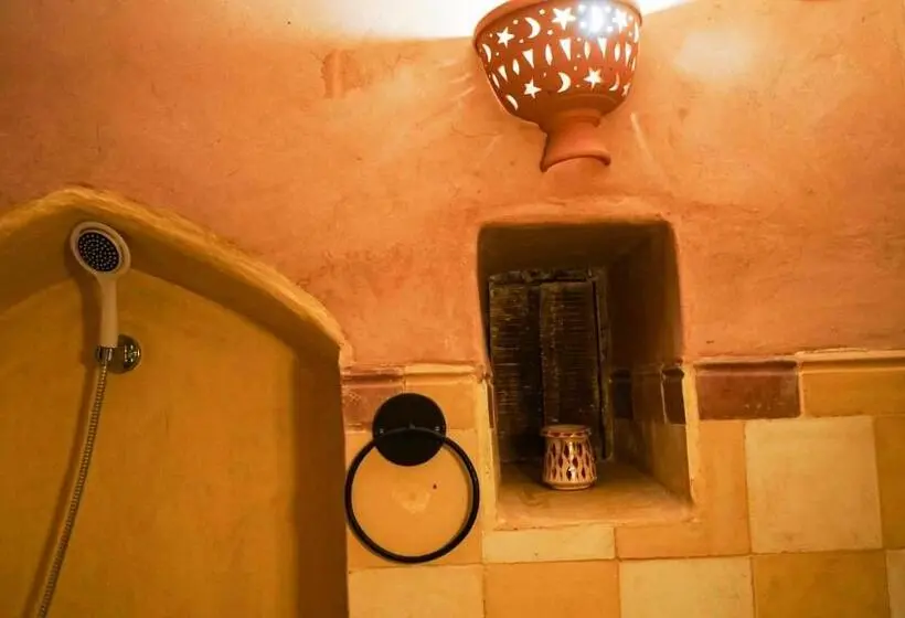 Standard Kolmen Hengen Huone, Kasbah Tigmi El Janoub