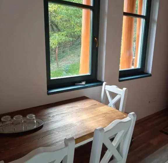 Perhehuone, Vendégház Petörke