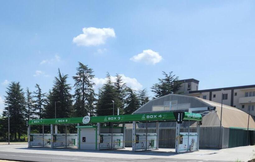 اتاق استاندارد سه نفره, Roomsapartments Popcourt