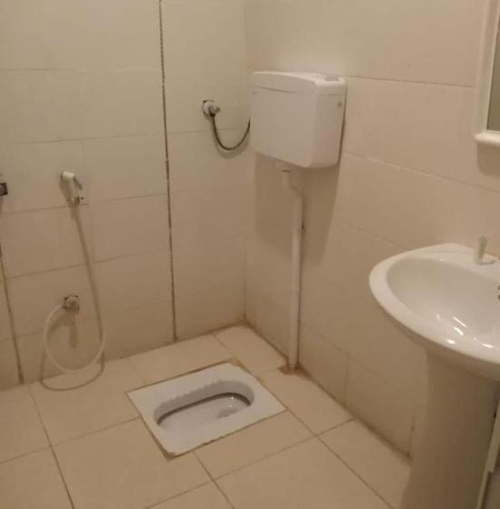 اتاق اکونومی یک تخته, سلسبيل المفروشة للعزاب فقط For Singles Only